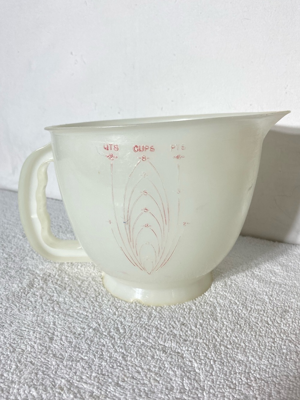 5/$35 Vintage Tupperware Mix N Stor 8 Cup 2 Quart Measuring Pitcher Bowl